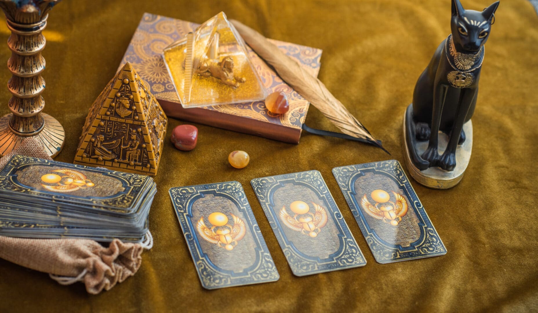 egyptian-tarot-reading-with-pyramid-and-cat-statue-2026-03-26-07-50-52-utc